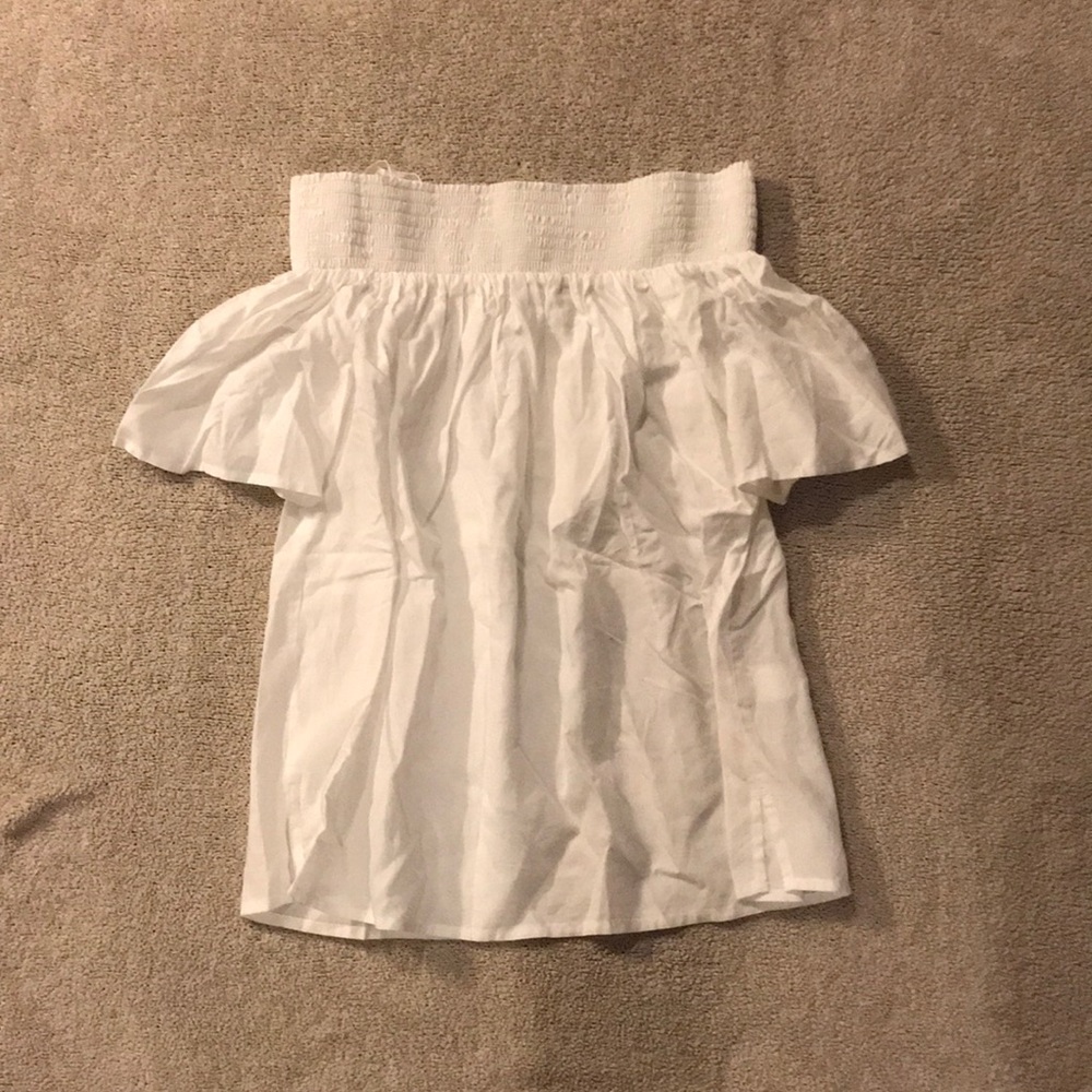 vineyard vines off the shoulder white top